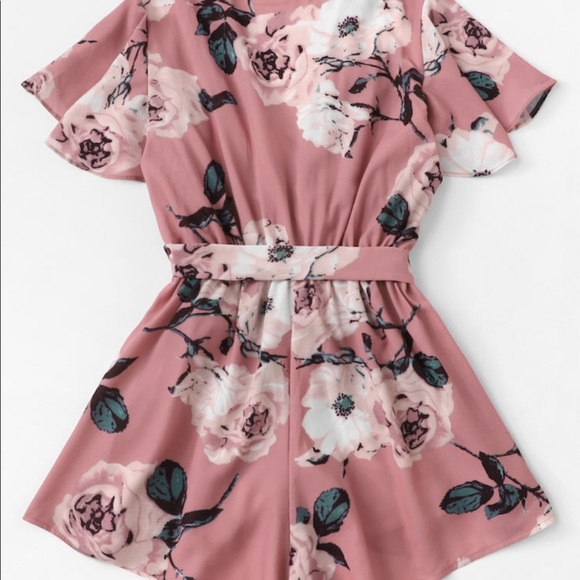 ✨🆕 HP NWOT pink floral romper w/ tie panel - Picture 3 of 5